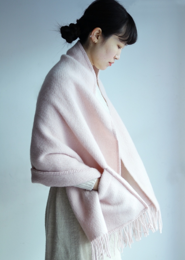 【新品未使用】ラプアンカンクリ ポケットショール Lapuan Kankurit(ラプアンカンクリ) ポケットショール MARIA