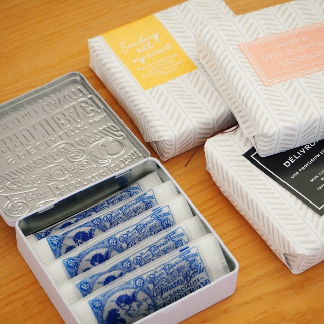 トローニバーチ/ギフト缶/ホワイト/ラッピング