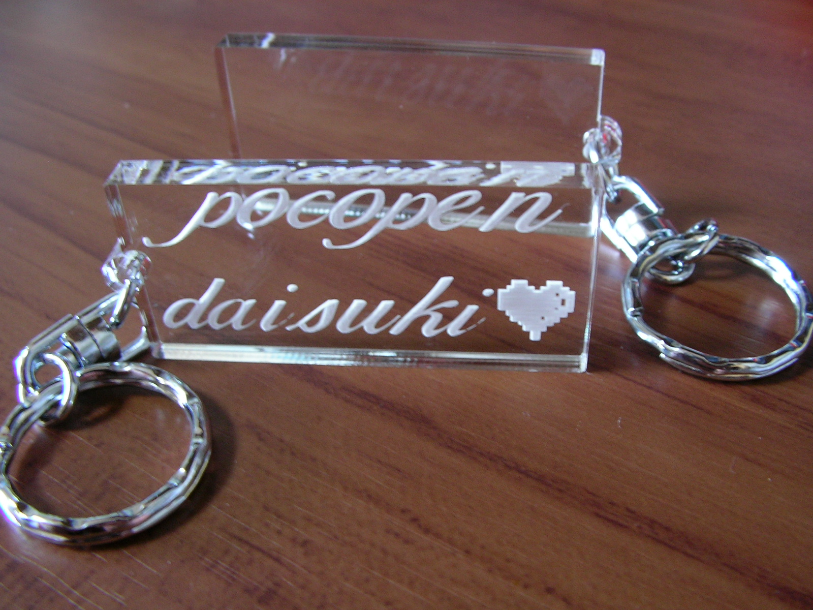 世界に一つ!!　透明アクリルキーホルダー　小