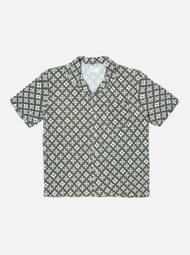 Universal Works ユニバーサルワークス Road Shirt In Olive Saturday Viscose