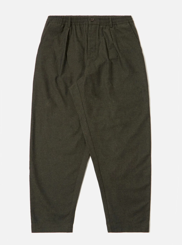 Universal Works. ユニバーサルワークス Olive Lucca Suiting Pleated Track Pant
