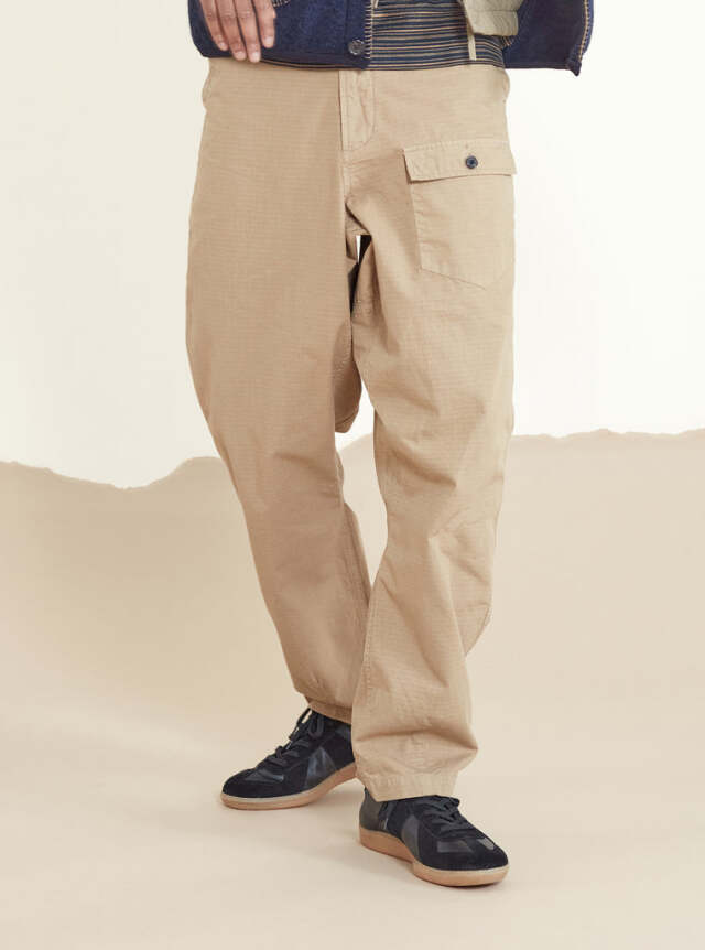 ユニバーサルワークス Universal Works Peacenik Pant In Sand Heavy Ripstop