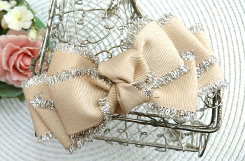 フリンジリボンで作るリーブルリボン