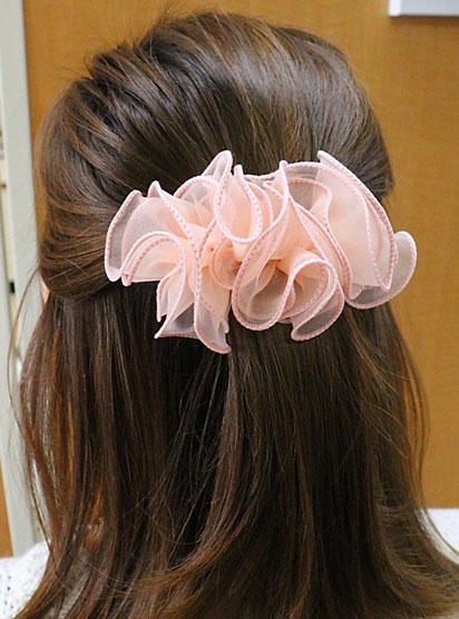 ワイヤーオーガンジーのウェーブリボン装着イメージ