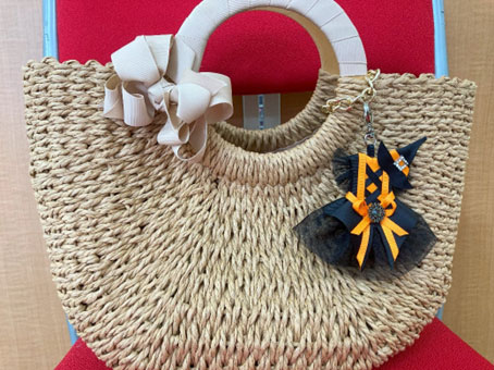 ハロウィン魔女風キーホルダーイメージ