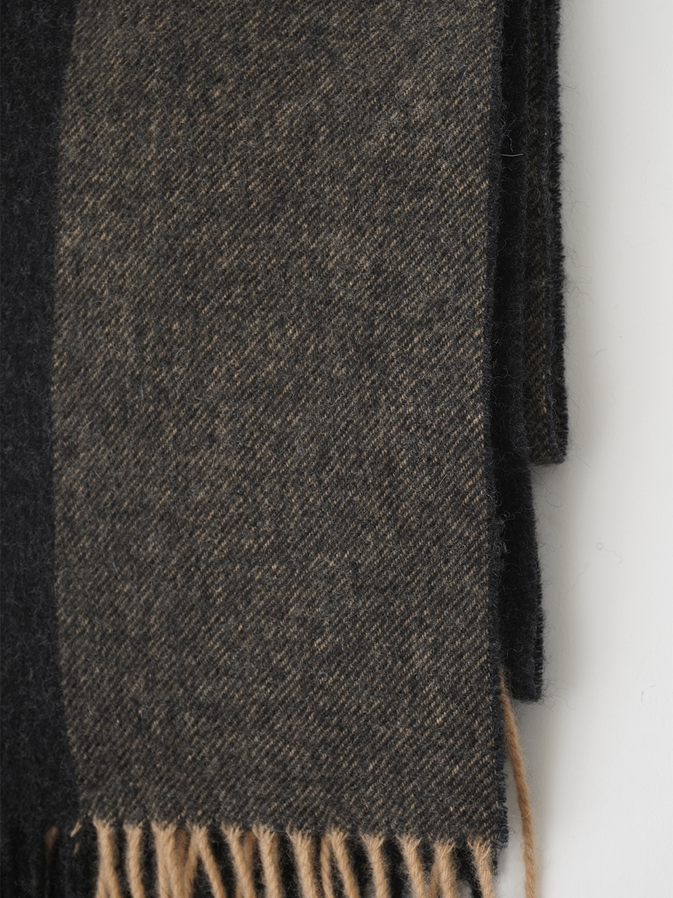 モンテベルッティ 裏表カシミア100% モンテベルッティ 裏表カシミア100%