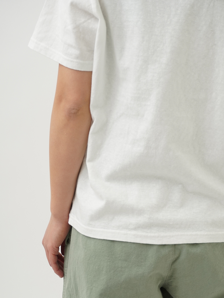 19／－ラフィ天竺花おぼろ柄プリントTシャツ