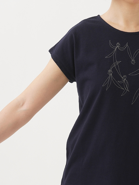 30／－ナチュラルソフト天竺 草橘柄プリントTシャツ