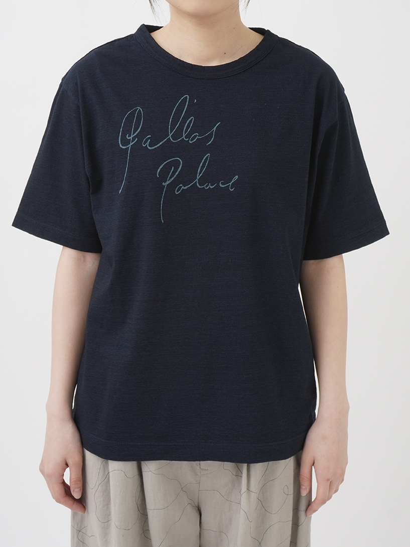 【45R】45rpm 綿100% インディゴ抜き染めTシャツ 花柄 ・ロゴ入り 45R】45rpm 綿100% インディゴ抜き染めTシャツ 花柄 ・ロゴ入り 【公式