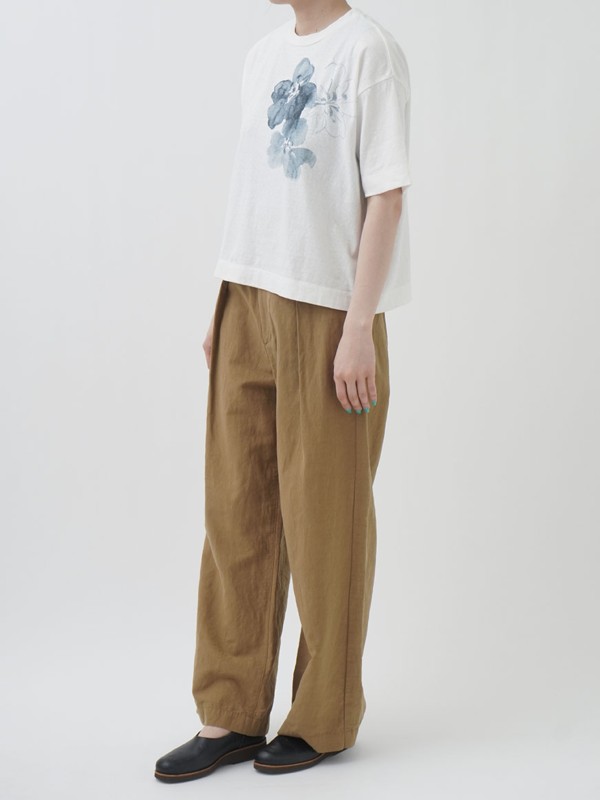 19／－ラフィ天竺 月見草柄プリントTシャツ