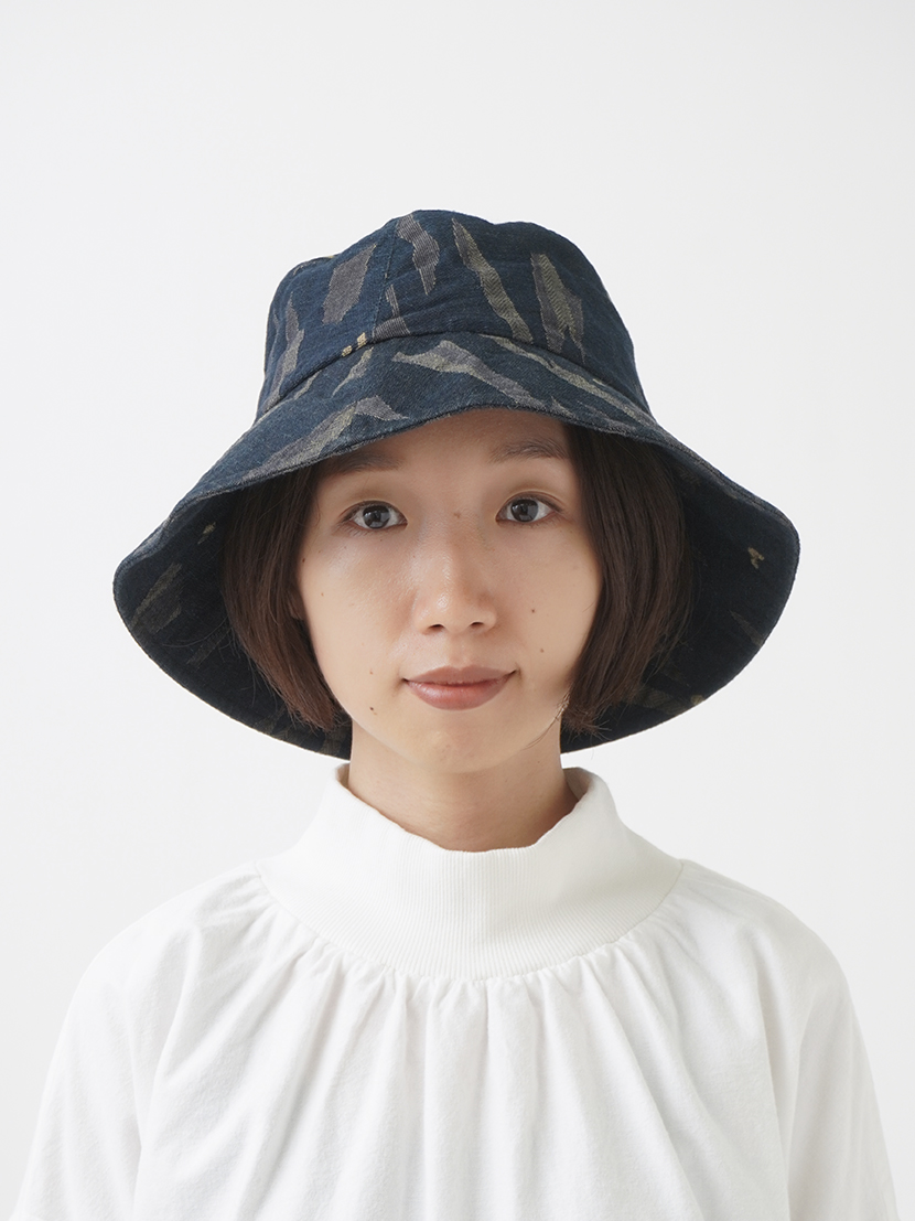 新月柄バケットハット