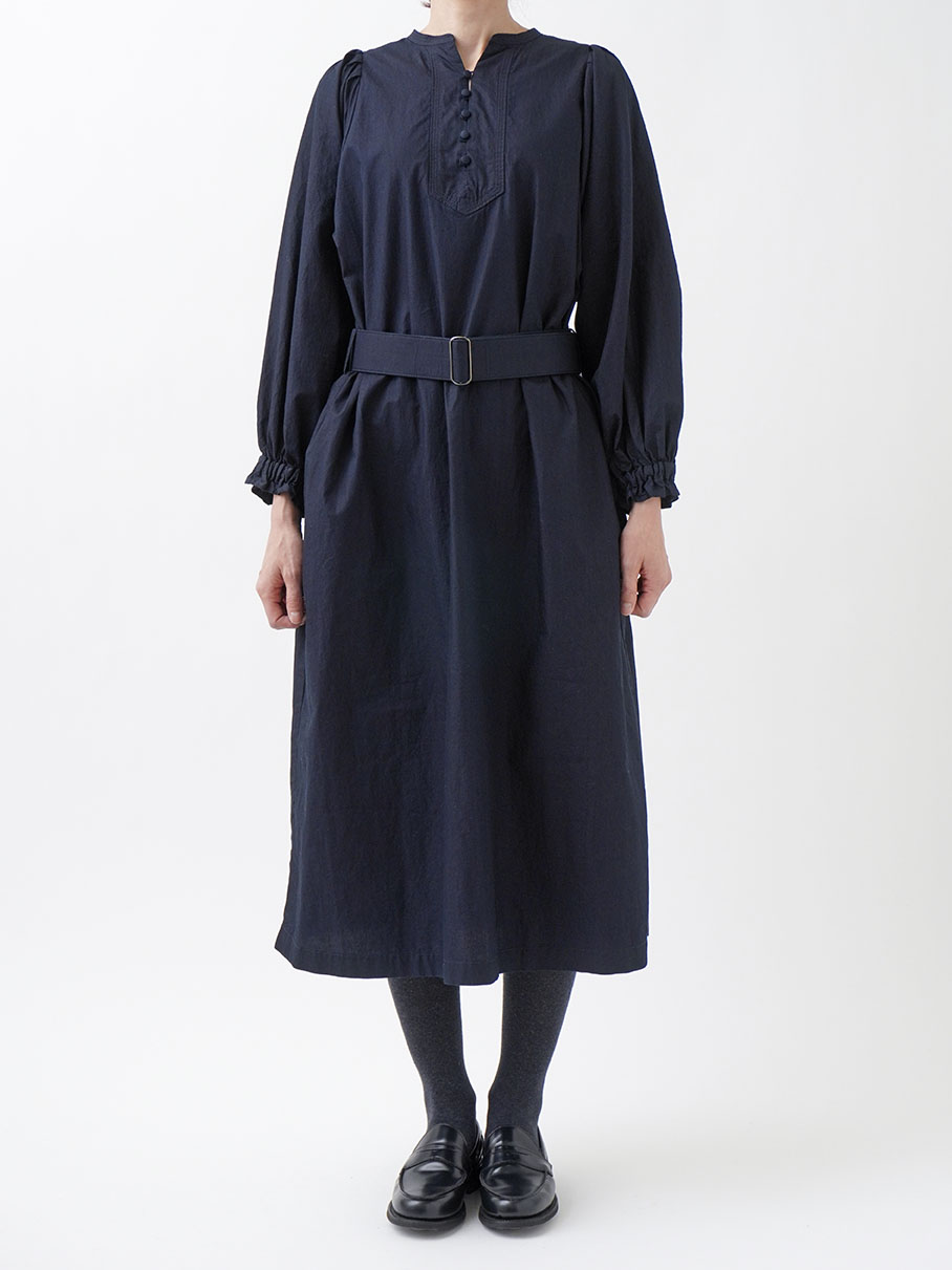 60／－インディゴハイカウントチノ 立襟ギャザーたっぷりワンピース 