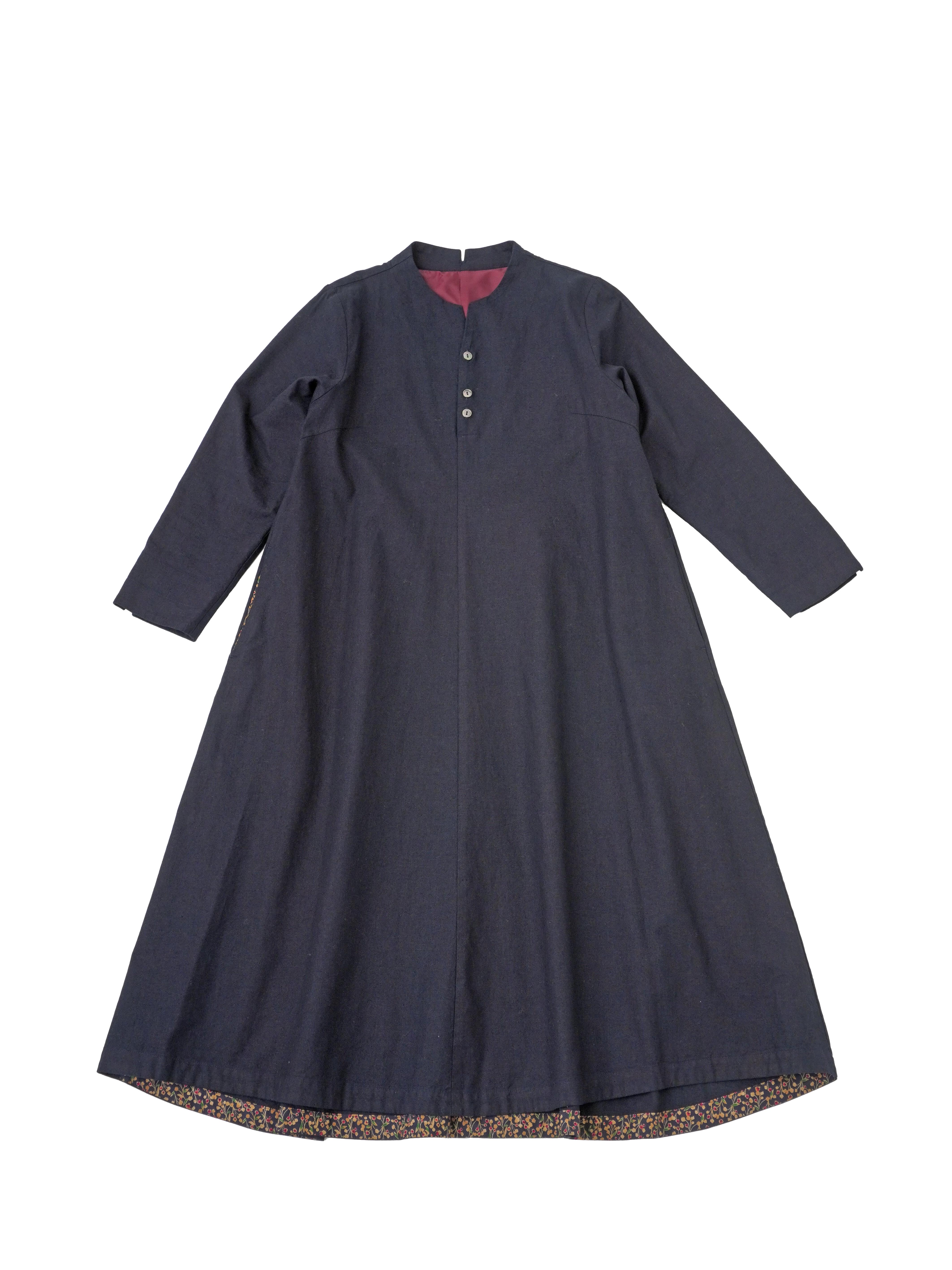 16／－インディゴ平織 ボトル襟フレアワンピース