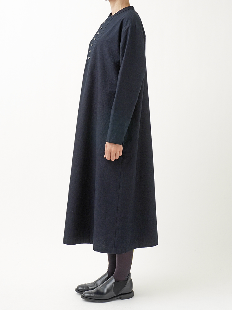 16／－インディゴ平織 スタンド襟ワンピース