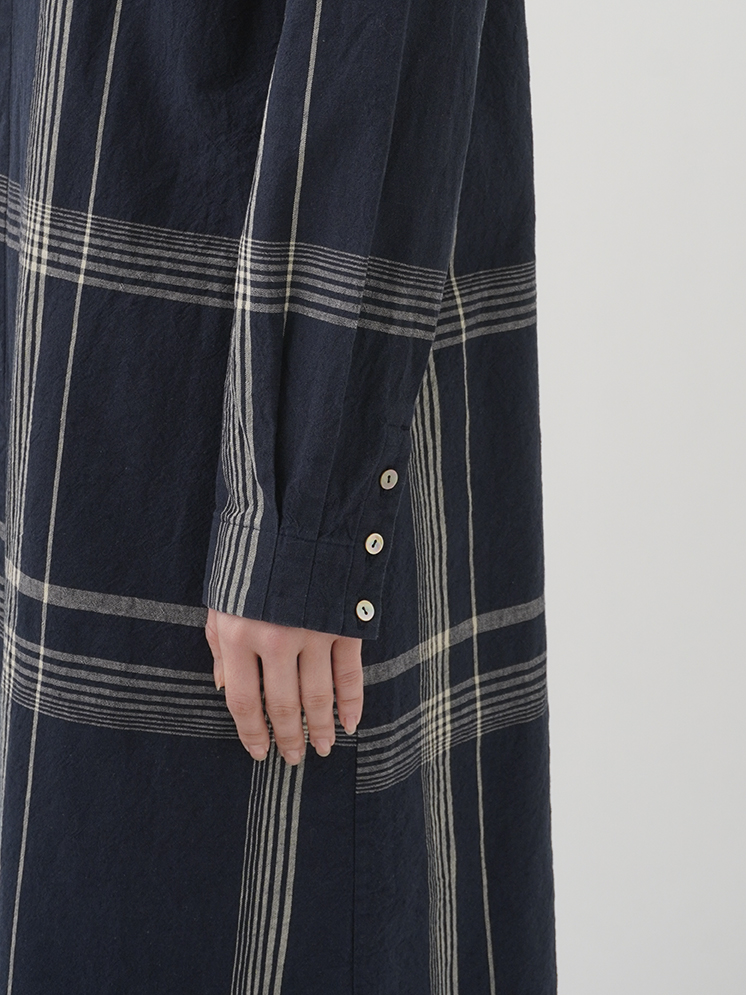 16／1綿麻春格子'26 ボトル襟ワンピース