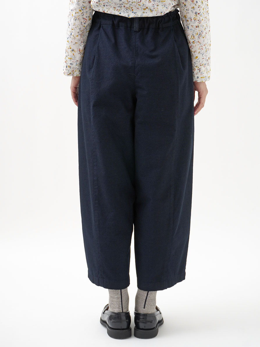 新品タグ付き✨16/ーインディゴ平織りバルーンギャザ ーパンツ 16／－インディゴ平織りバルーンギャザーパンツ