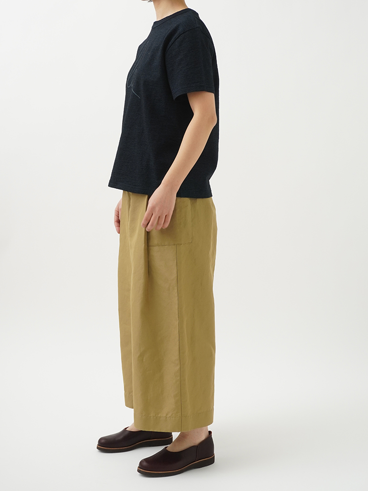 100／2コットンラミーツイルタックパンツ