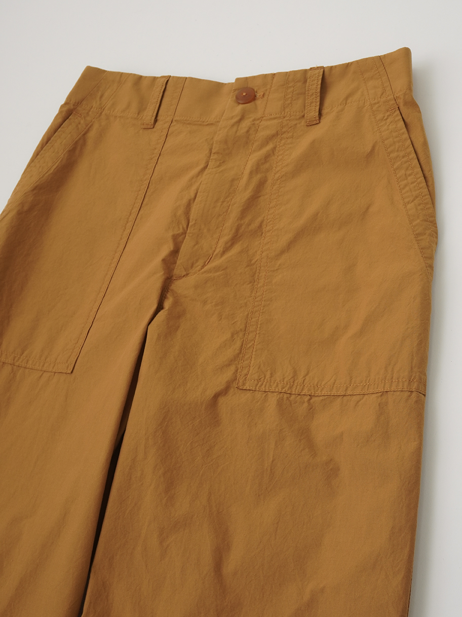 コットンラミータイプライターカーゴパンツ　confect 古賀(KOGA) | コーディネート｜nest Robe / CONFECT ONLINE SHOP