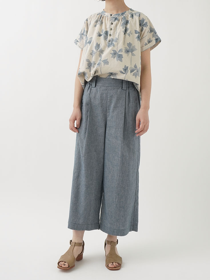 パラスパレス　綿麻フレンチ袖ギャザーシャツ　夏水仙柄　新品 綿麻ボイルワッシャー夏水仙柄 フレンチ袖ギャザーシャツ