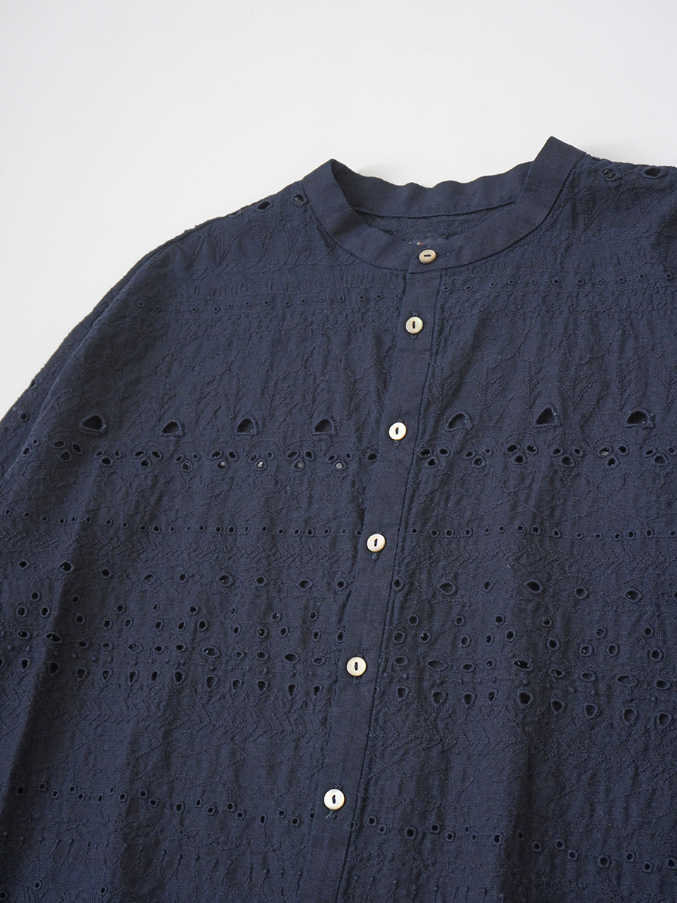 ★専用★インド民族衣装【51-87, 5P-25】 38．5／－インディゴガーゼ月宵柄刺繍 帯襟8分袖シャツ