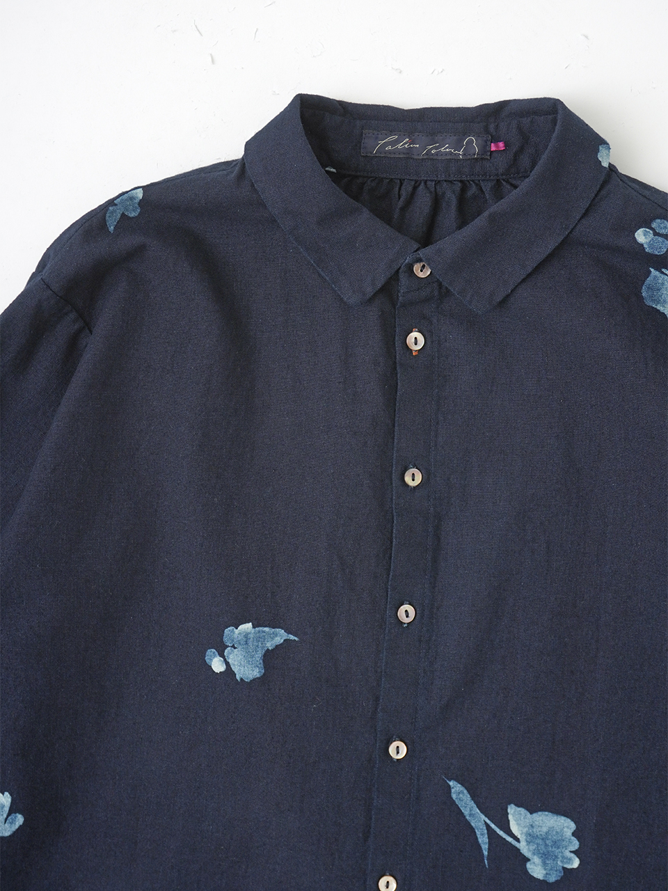 オンライン限定】16／－インディゴ平織 野山柄 ワイド襟