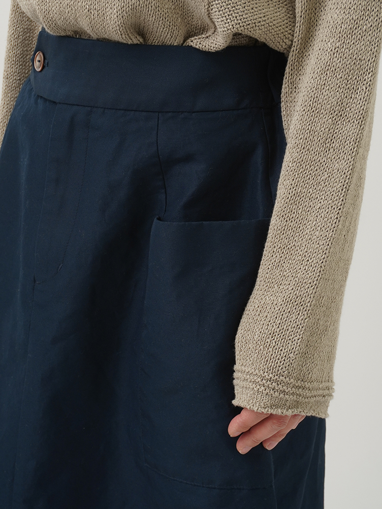 100／2コットンラミーツイルセミフレアースカート