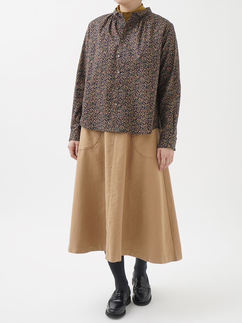 しなやかスエード ラウンドポケットフレアスカート