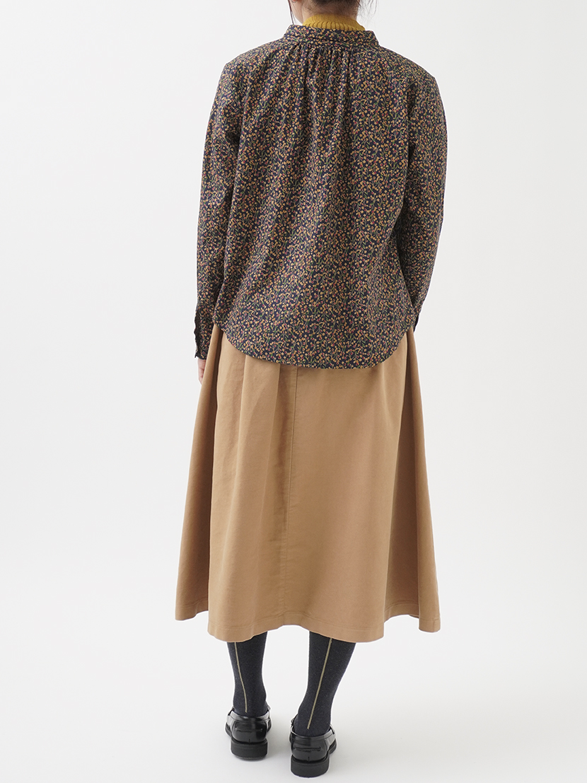 しなやかスエード ラウンドポケットフレアスカート