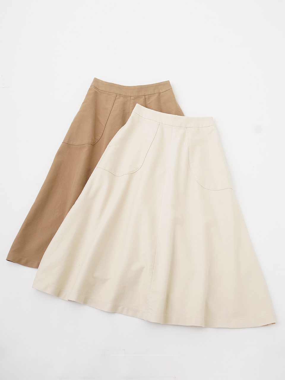 しなやかスエード ラウンドポケットフレアスカート