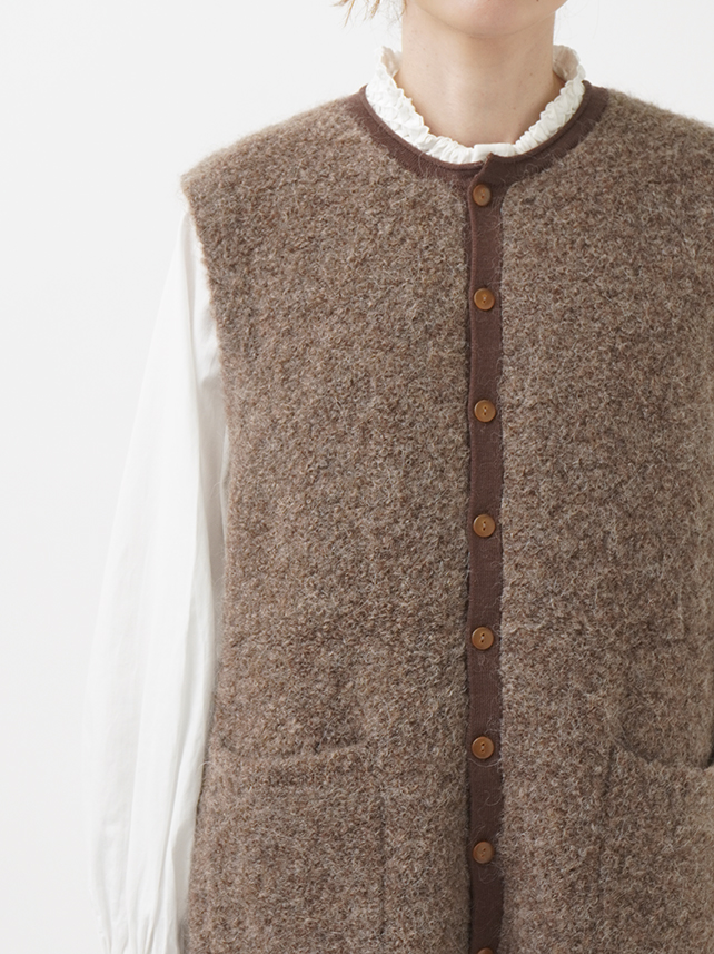 パラスパレス 3Ｇアルパカ ベスト（未使用品） 3Gアルパカブークレー モック襟ベスト