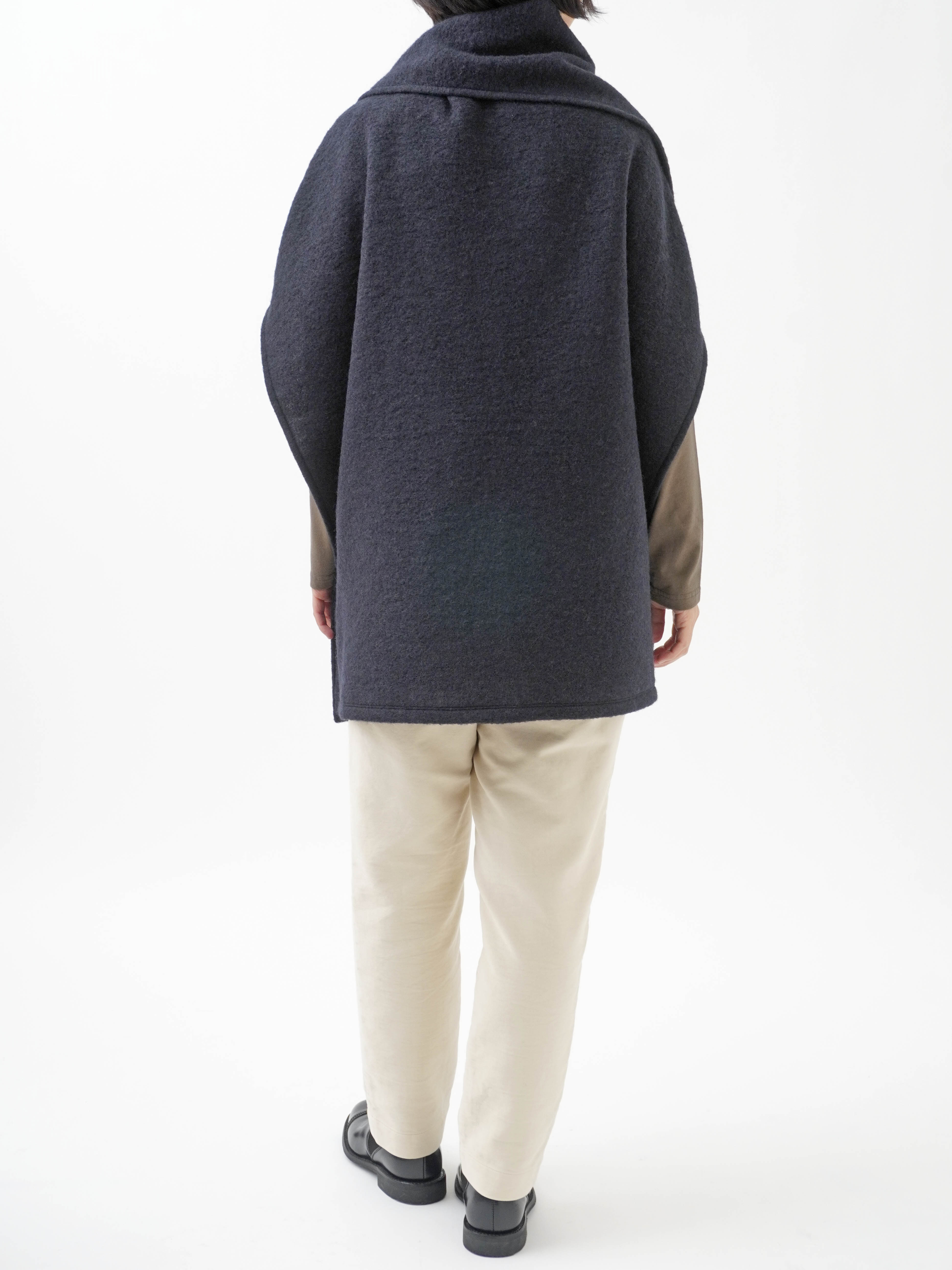 圧縮ニット ノースリーブケープコート