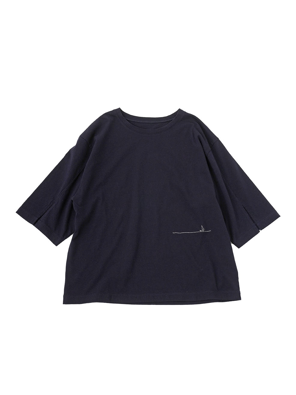 ３０／－ナチュラルソフト天竺　袖スリット刺繍Ｔシャツ