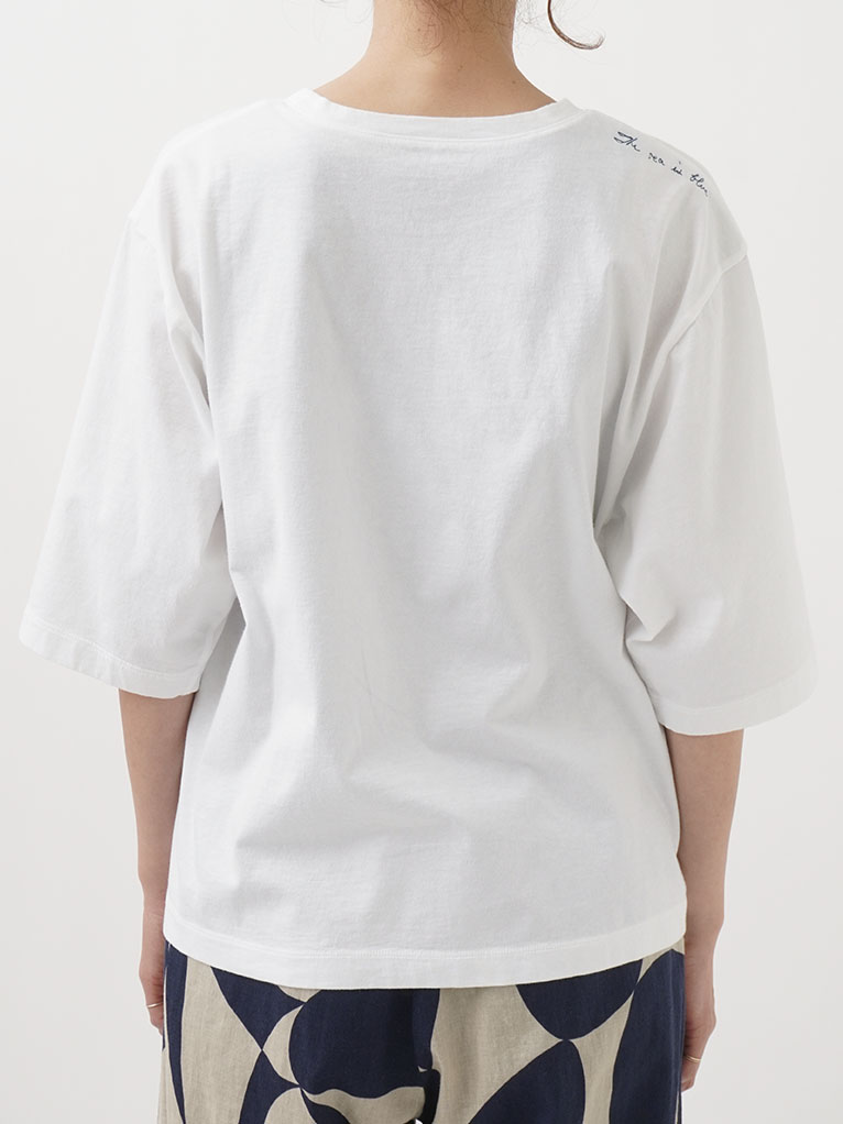 30／－ナチュラルソフト天竺 袖スリット刺繍Tシャツ