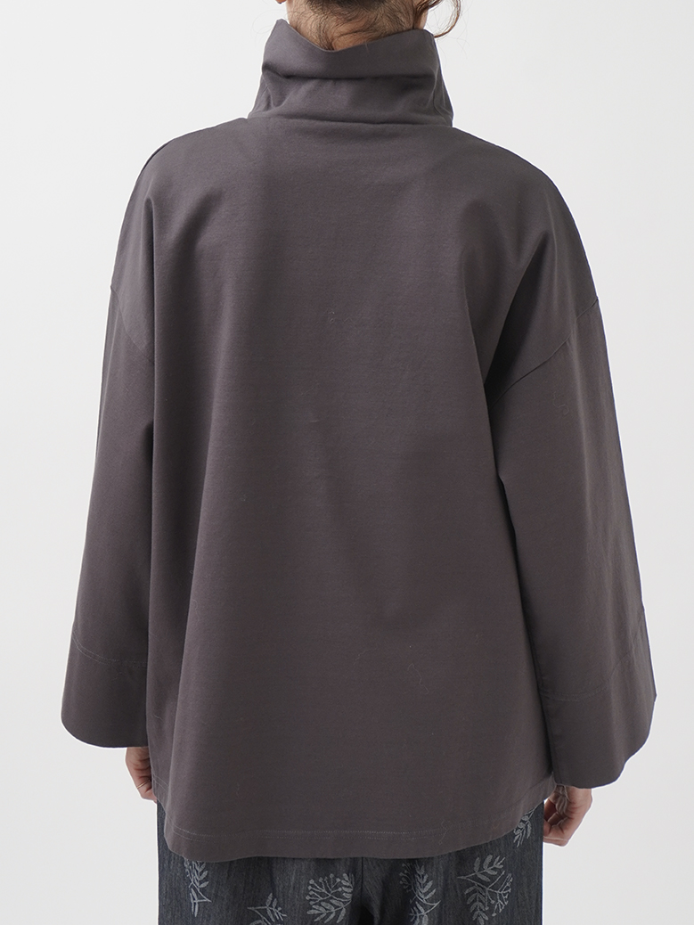 綿ポンチ タートル襟プルオーバー