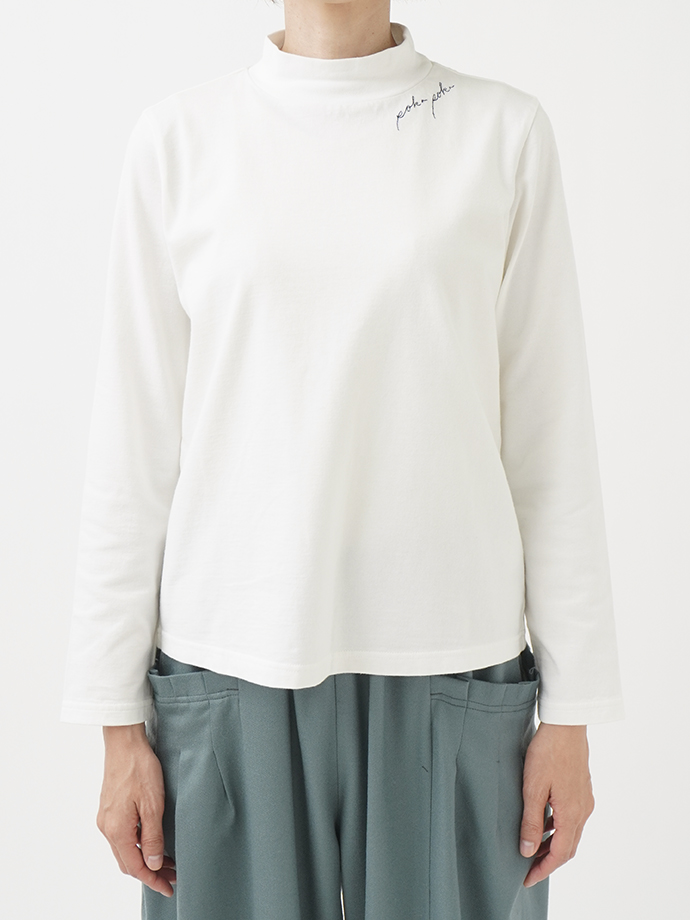 【かれん】DimMoire ロゴ刺繍ハイネックトップス WHITE コットン天竺 ハイネック刺繍長袖Tシャツ