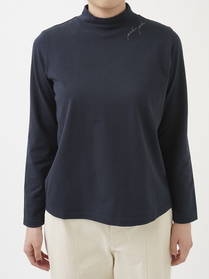 910131PLEATSPLEASE英字柄ハイネック長袖