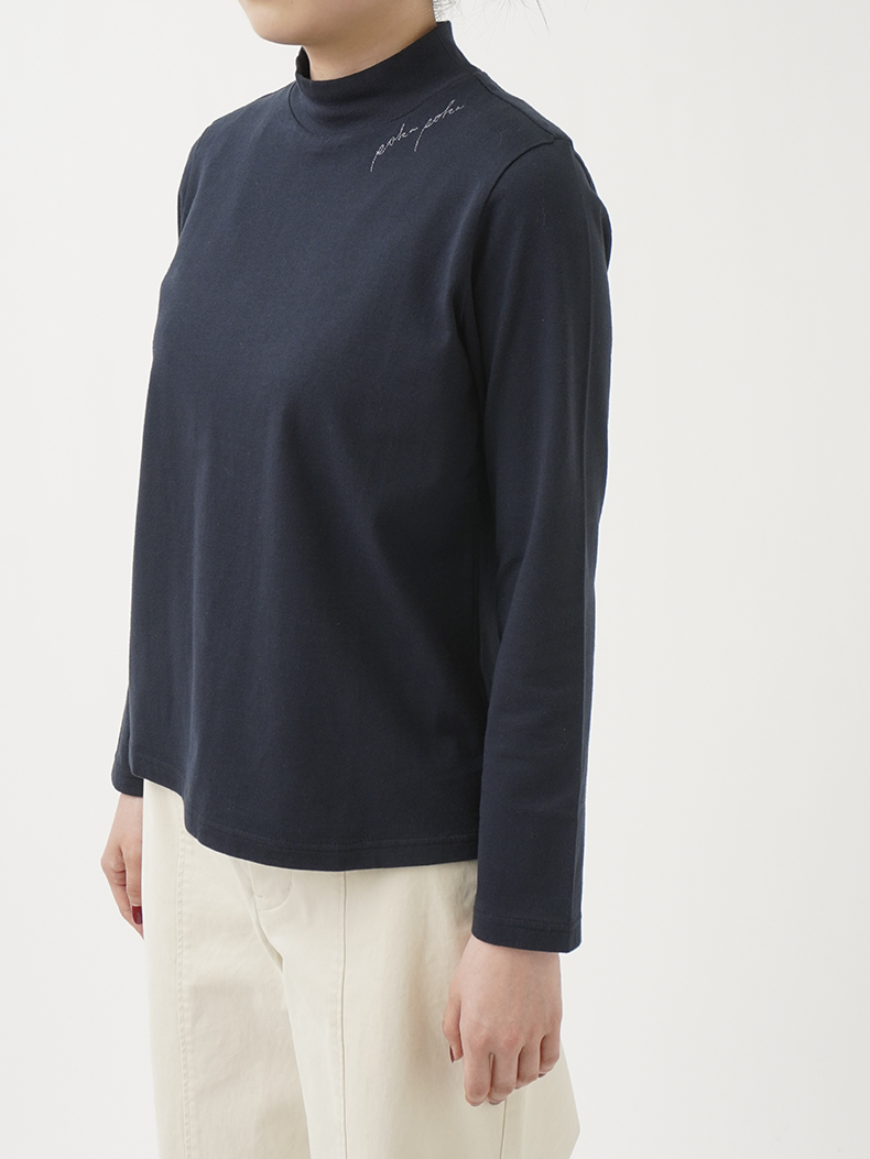 コットン天竺 ハイネック刺繍長袖Tシャツ