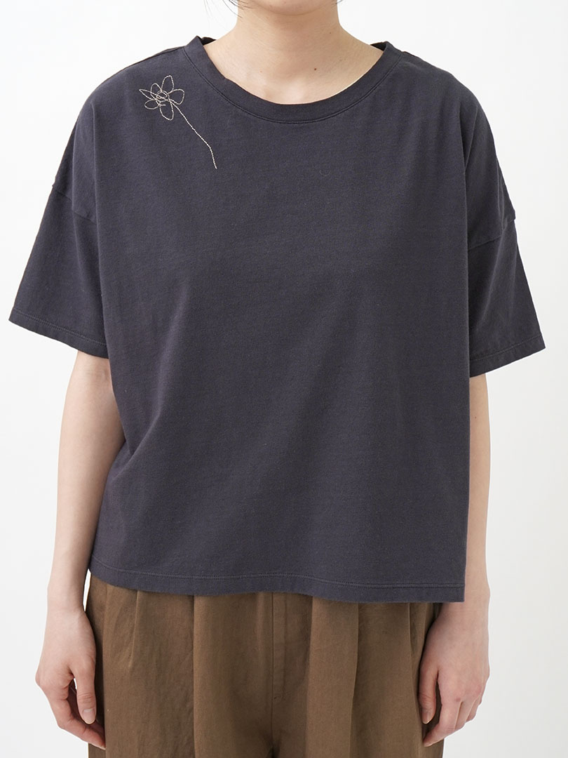 30／－ナチュラルソフト天竺 花刺繍ワイドTシャツ
