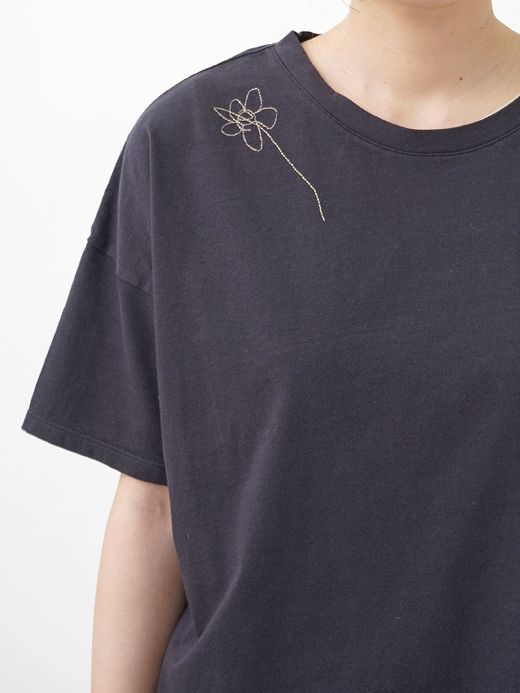 30／－ナチュラルソフト天竺 花刺繍ワイドTシャツ