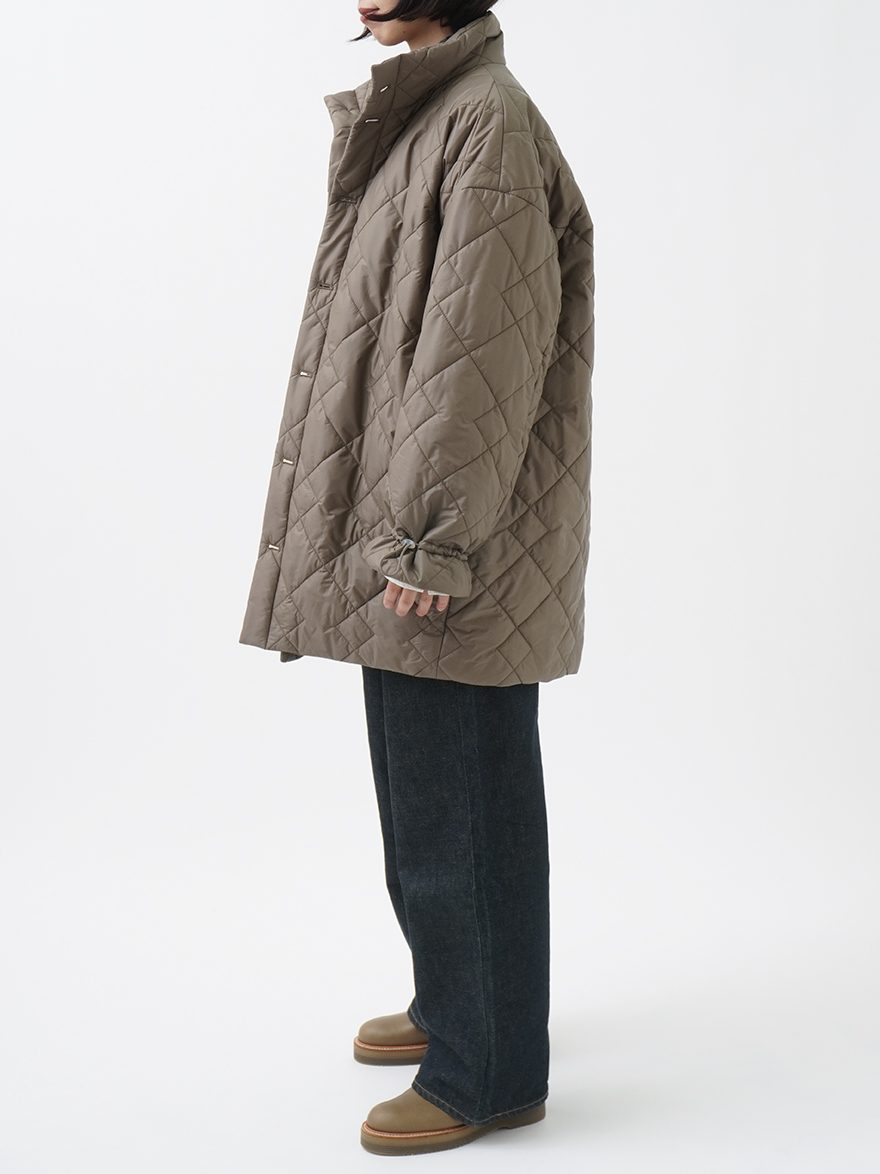 リコンフィータフタ キルティングハーフコート