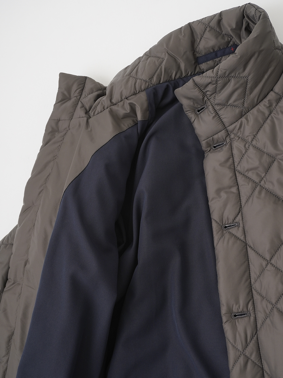 リコンフィータフタ キルティングハーフコート