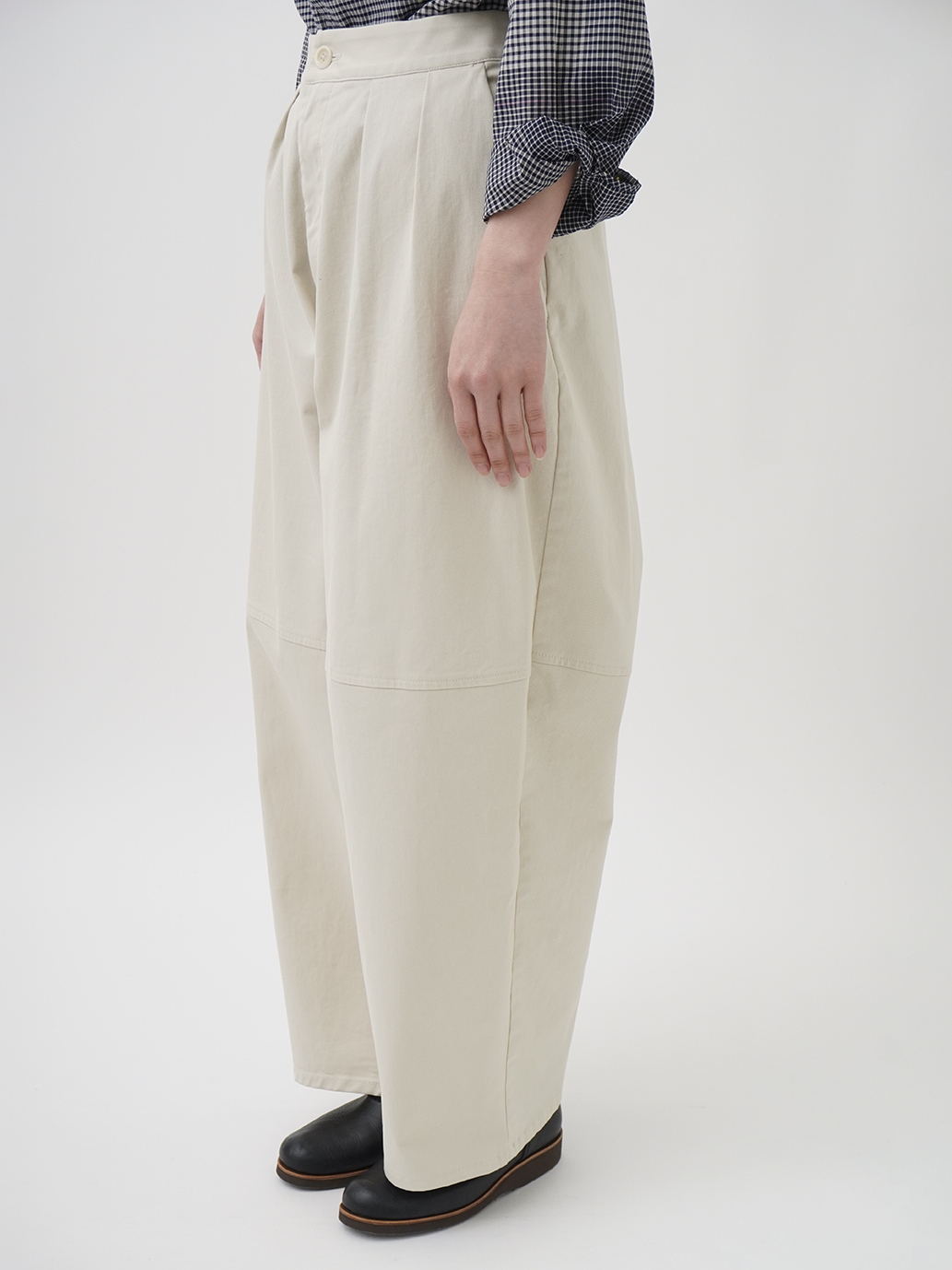 20チノラファーピーチ バルーンパンツ