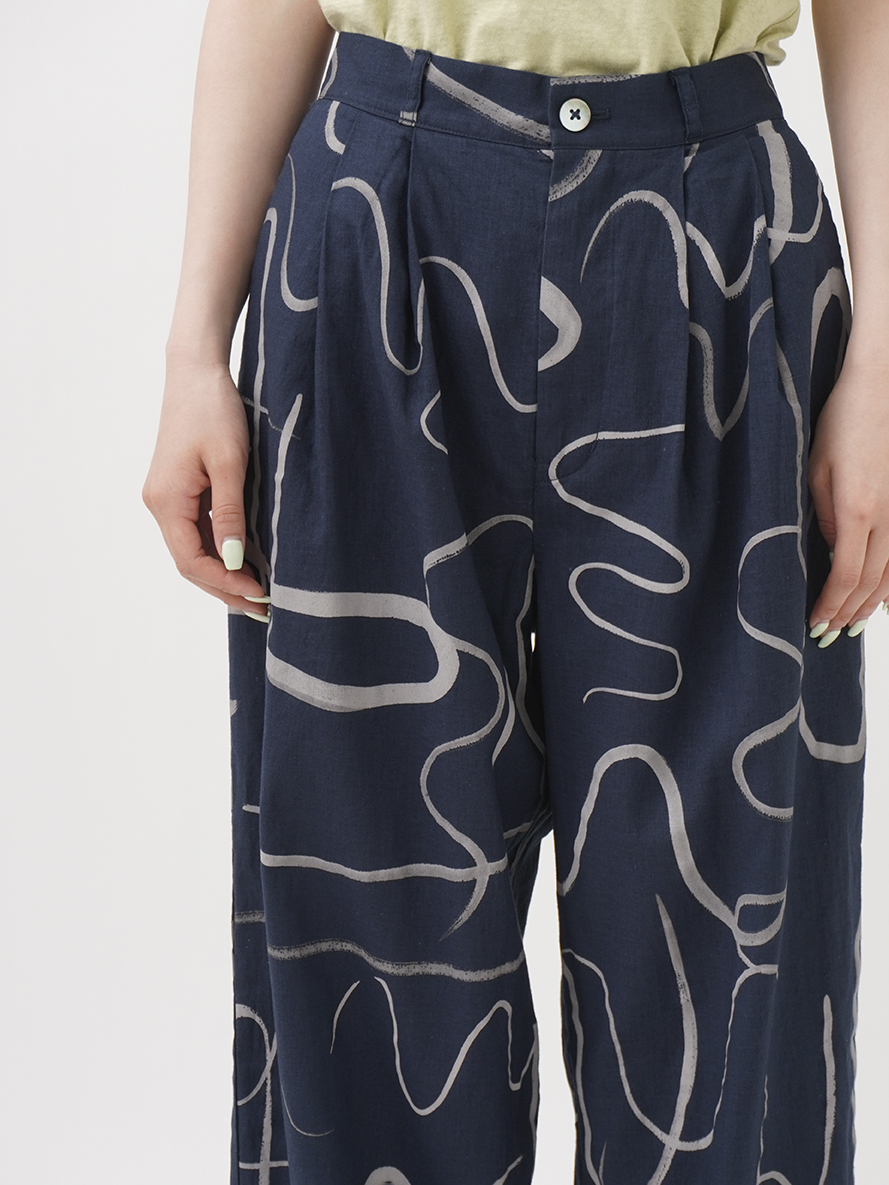お値下げ！PRIDE INTERNATIONAL DESIGN 麻57%綿43% 20s綿麻シーチング陽炎柄 タックワイドパンツ