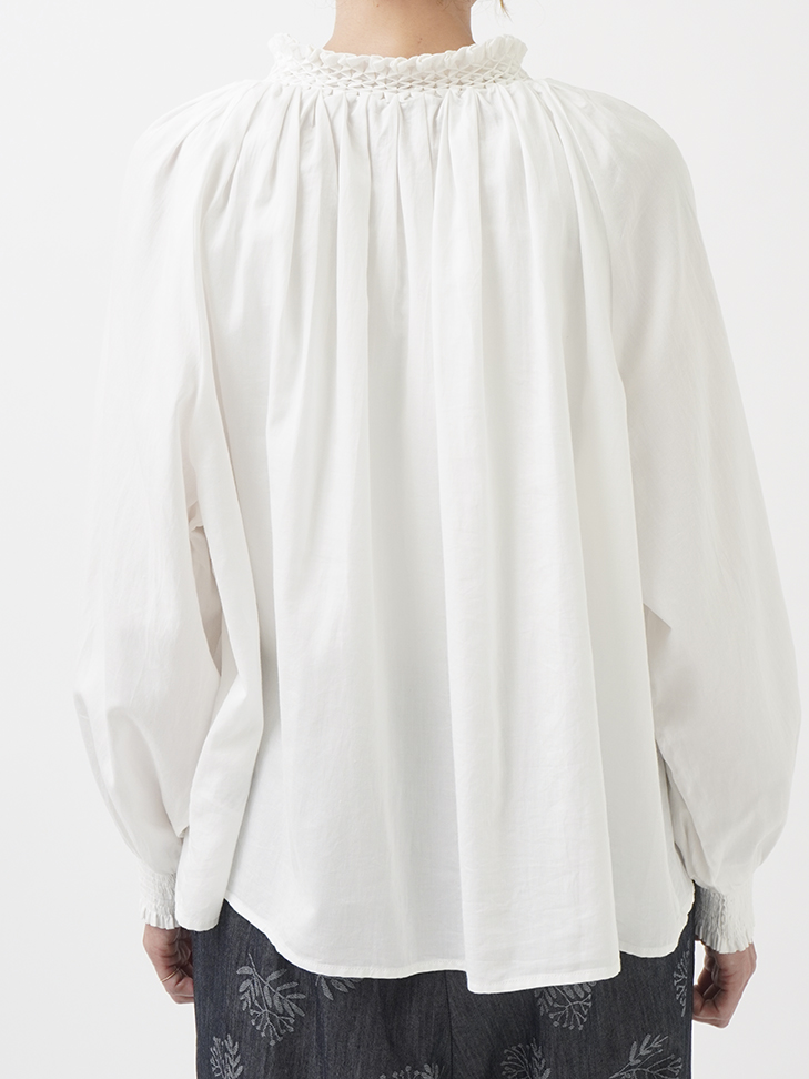 60Sサテン スタンド襟スモッキングブラウス