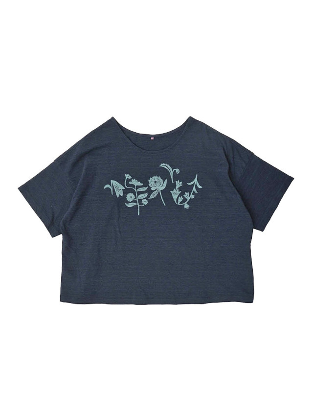 ４０／－インディゴ天竺　花巡り柄抜染Ｔシャツ