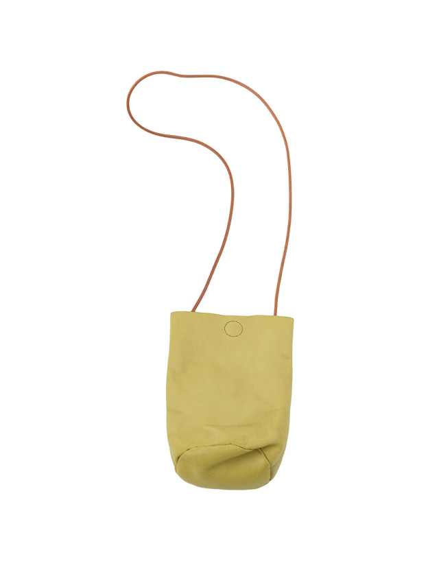 牛革　製品染めサコッシュ