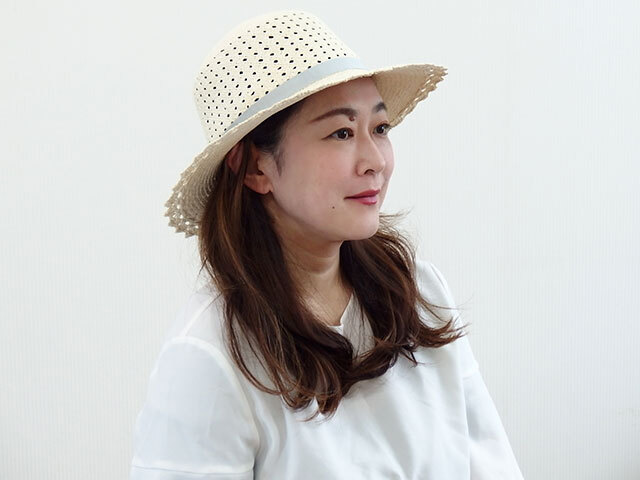 フラメンコ　帽子　パリージョ　花飾り ⚜️フランスアンティーク 1920年頃 ドール用 布花付き麦わらお