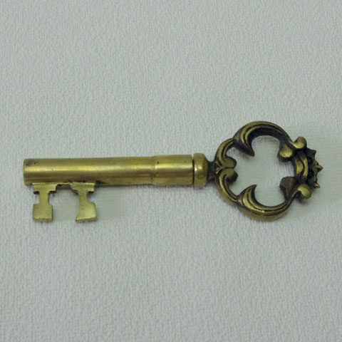 フランス　ブロカント　鍵形ワイン栓抜き　（真鍮)　