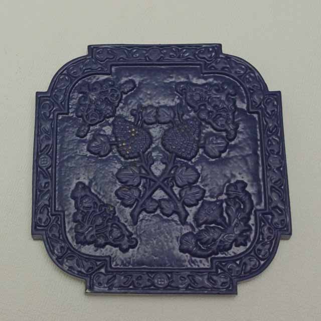 フランスブロカント　ホウロウ鍋敷き（木苺）