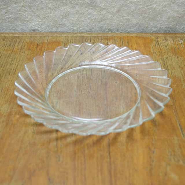 フランス製　オールドデュラレックス　デザート皿（プリーツ）